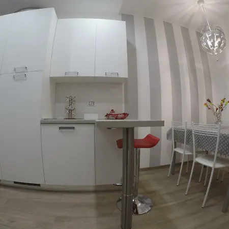 Toffee 5 Terre Apartment La Spezia